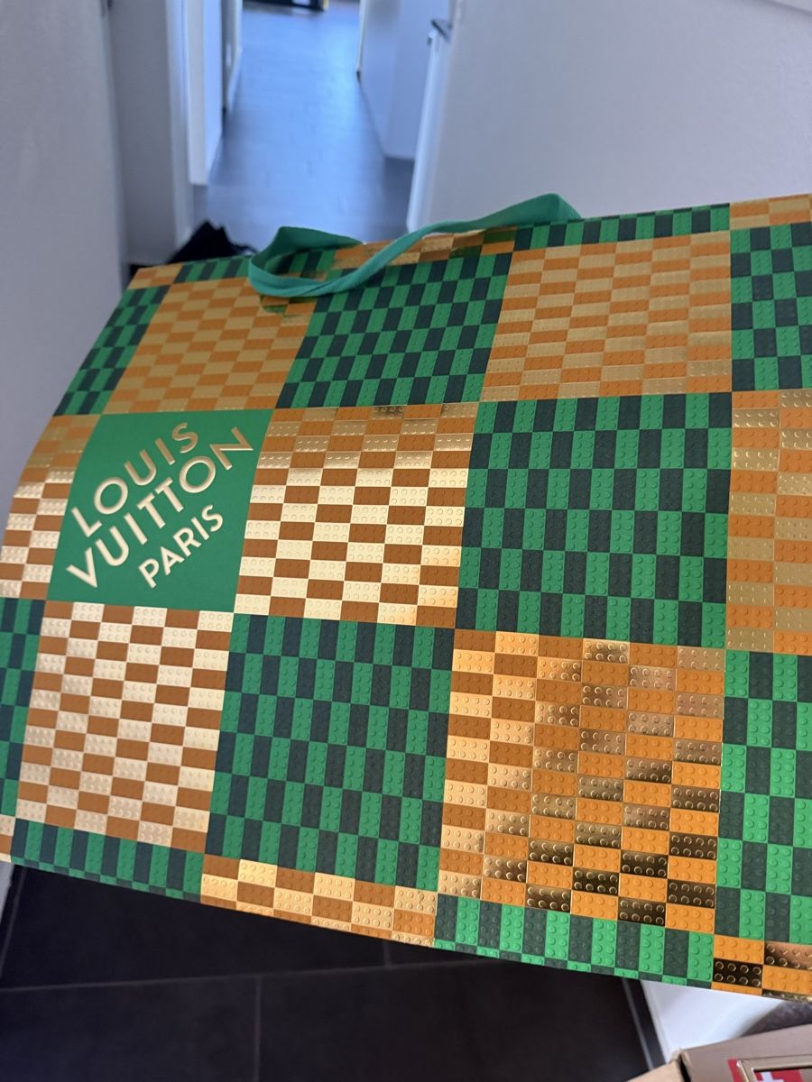 Borse: Louis Vuitton Papiertaschen und Verpackungen verschiedene Gr – Usato da Freidorf TG venduto da PiccadillyLine 5