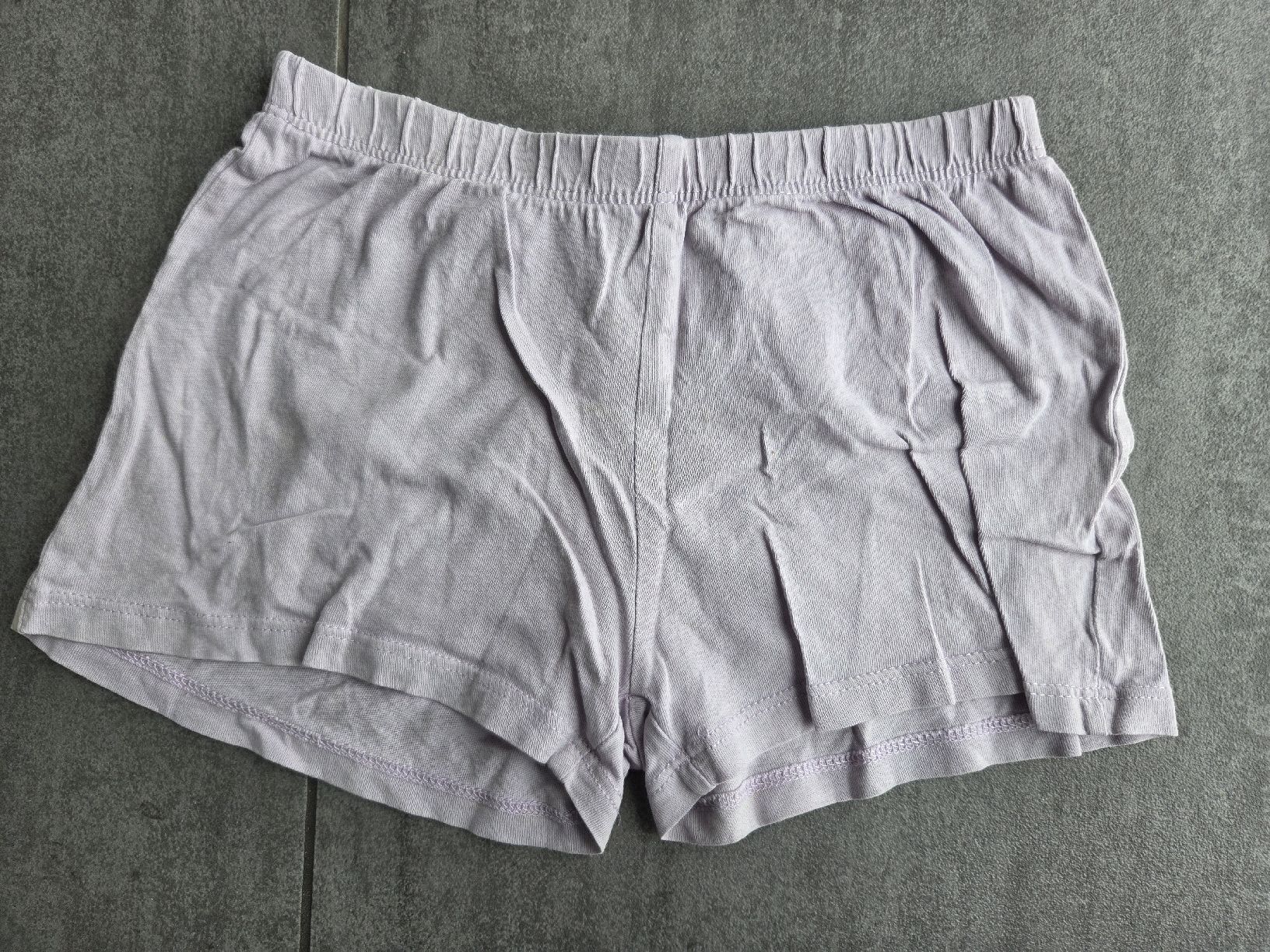 H&M Pantaloni: H&M Shorts, Gr. 110, Lila – Usato da Hüntwangen venduto da ManuM2014