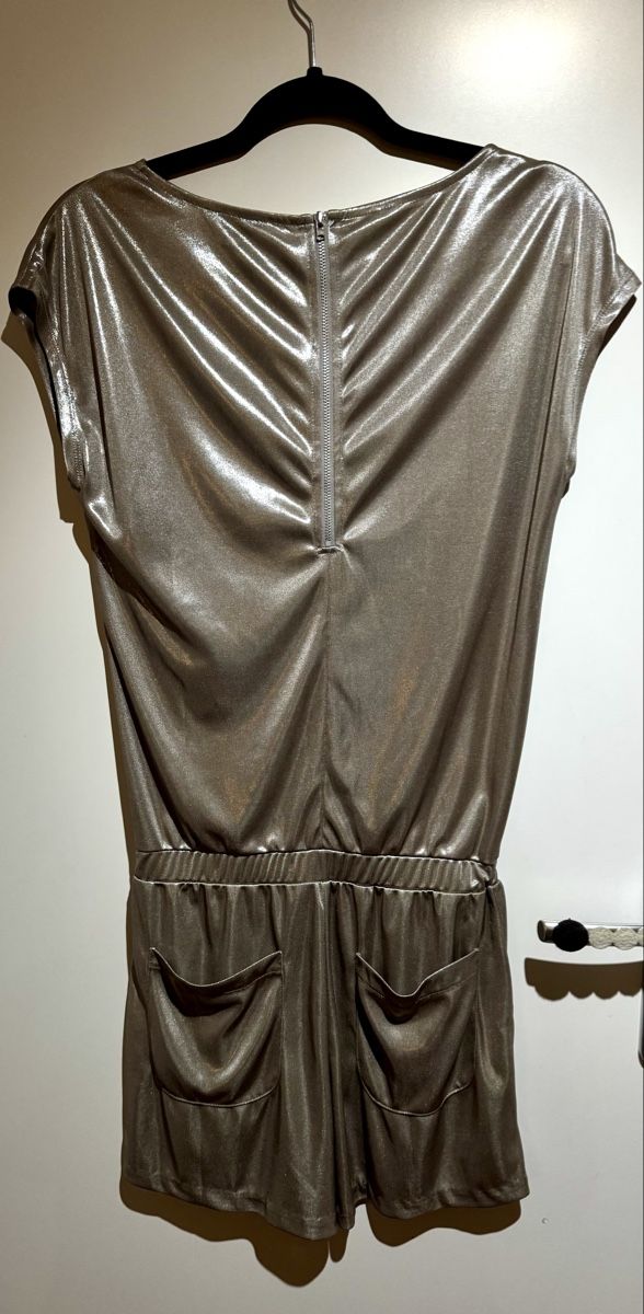 Guess Tute: Guess Metallic Silver Romper S – Usato da Hurden venduto da rac_wyf8 2