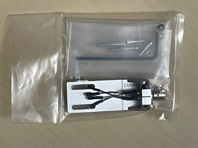 Transrotor Giradischi: TRANSROTOR HEADSHELL MIT KABEL - NEU – Nuovo e nell'imballaggio originale da Fahrwangen venduto da Swirl2 1