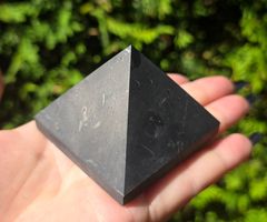 🖤 Shungit Pyramide (poliert) ✨Nr A 117g
