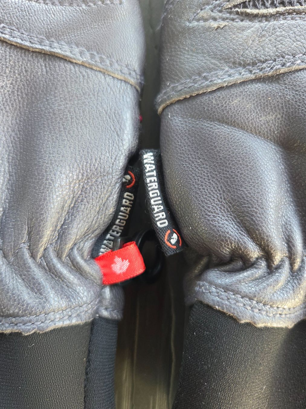 Gants & mitaines : GUANTI DA SCI KOMBI – D'occasion à Giumaglio par sca_8sfv 2