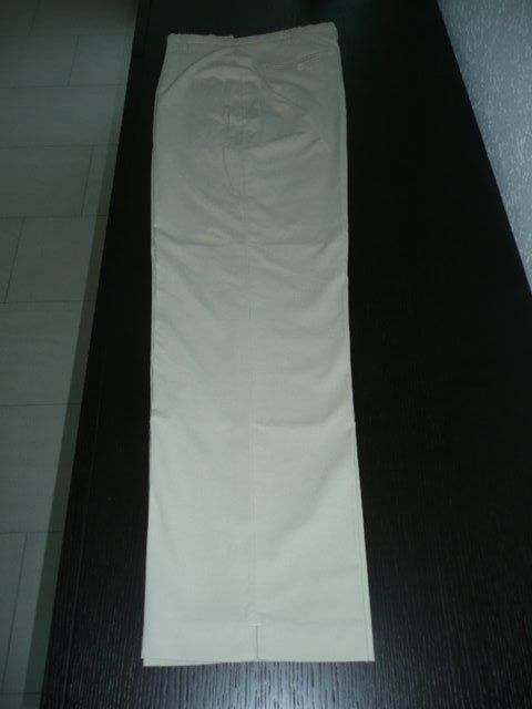 C&A Pantaloni: Schöne Capri-Style Hose von Yessica – Usato da Baar venduto da negombo
