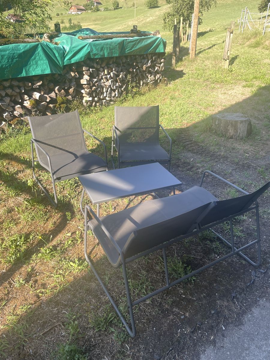 Set di tavolo e panche: Gartensitzgruppe 2 Stühle 1 Tisch dunkelgrau – Usato da Flums venduto da andybausf01 1