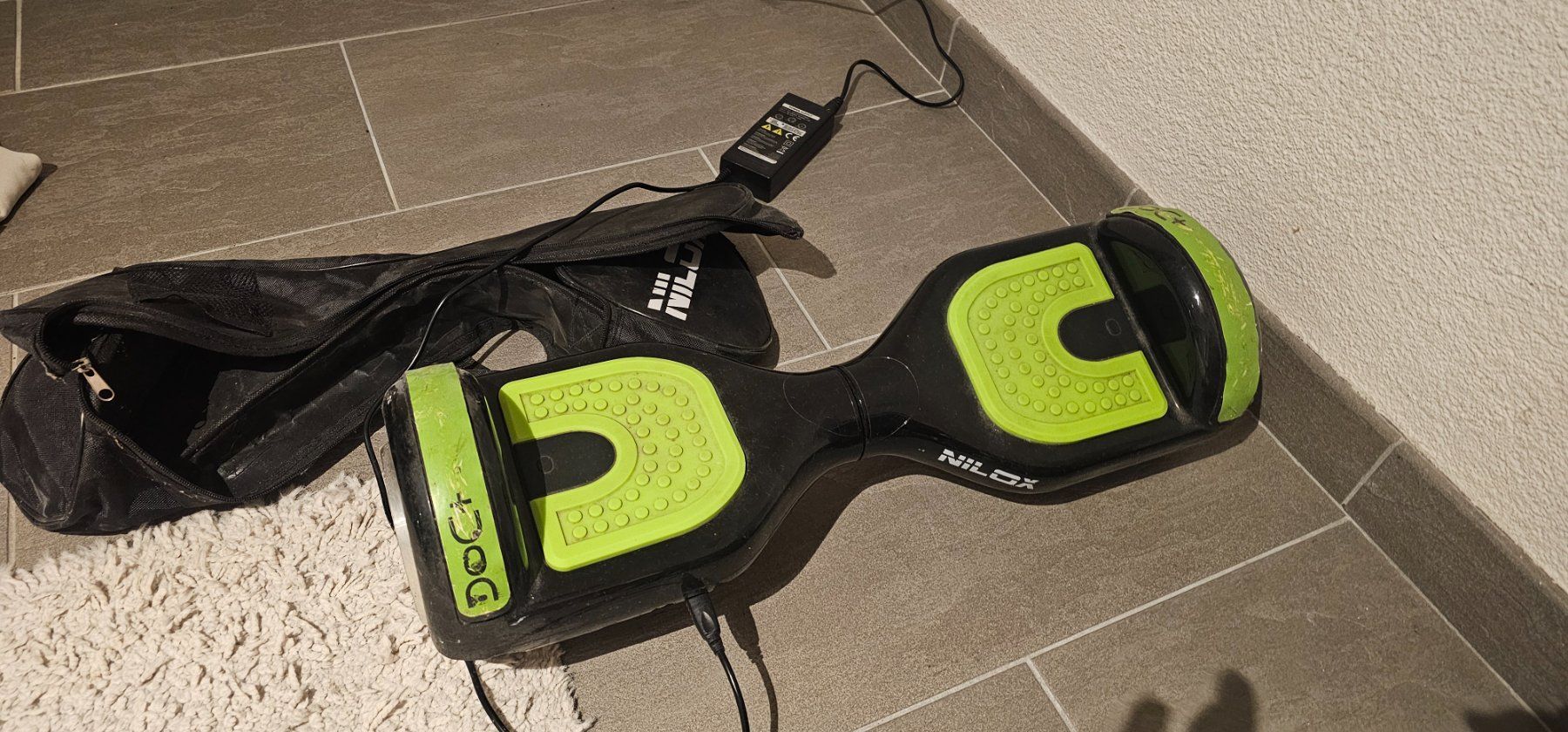 Hoverboard: Hoverboard Nilox DOC schwarz grün mit Tasche gebraucht – Usato da Seengen venduto da artemik