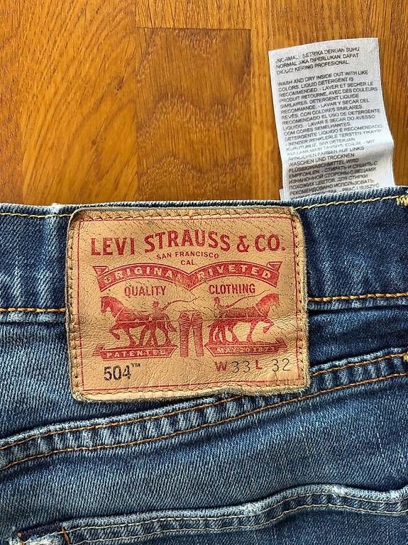 Levi's Jeans: Levi's Jeans W33 L32  Männer – Nuovo (secondo la descrizione) da Zürich venduto da Bilgolagirl 2