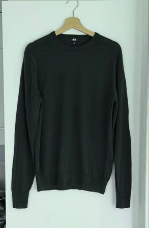 Uniqlo Pullover 100 Prozent Wolle dunkelgrün Grösse M