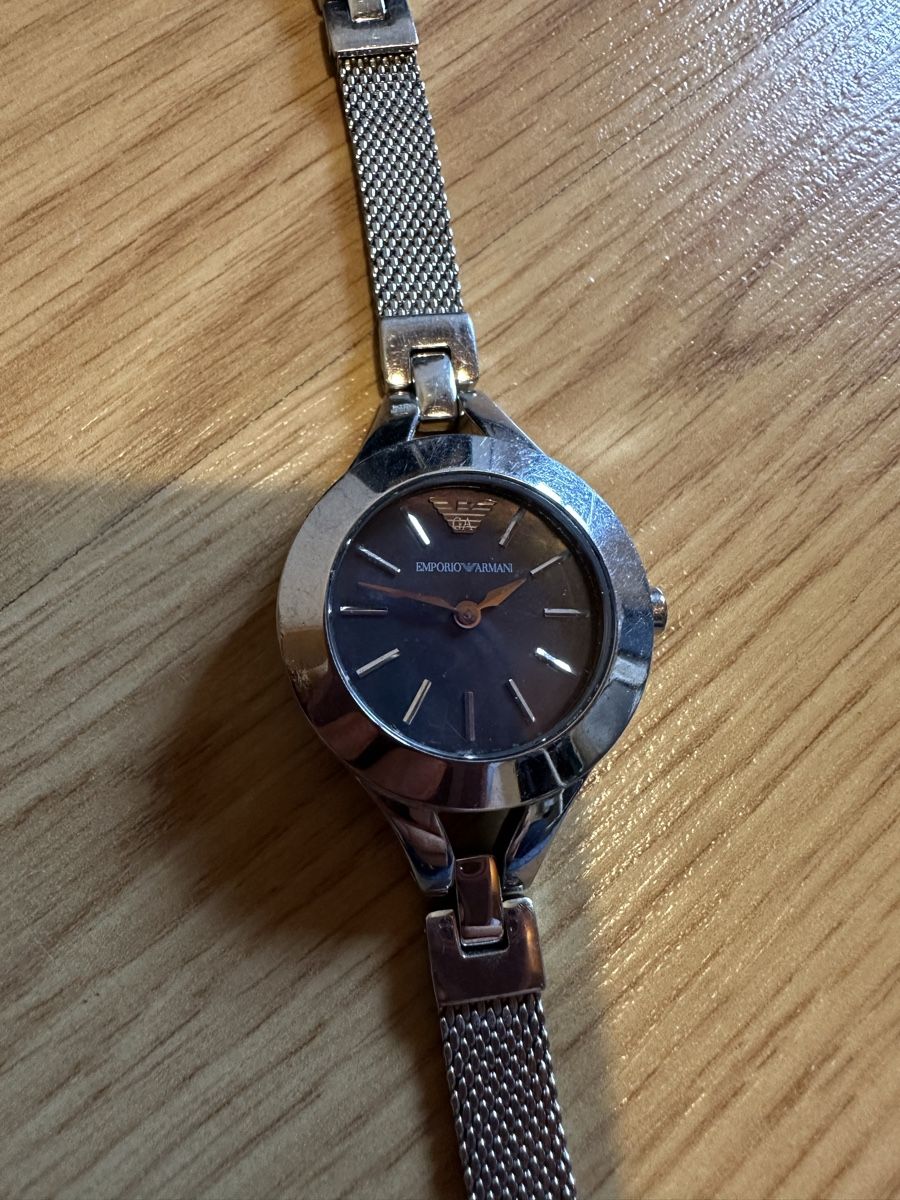 Armani Bracciali & Braccialetti: Armani Uhr silber, mega schön! – Usato da Münsingen venduto da Secondhand89 1