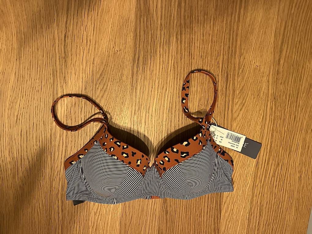 Costumi da bagno & Bikini: NEU! Schicker Bikini Grösse B80 gestreift mit Leo-Print – Nuovo e nell'imballaggio originale da Zürich venduto da cel_cw9k 2