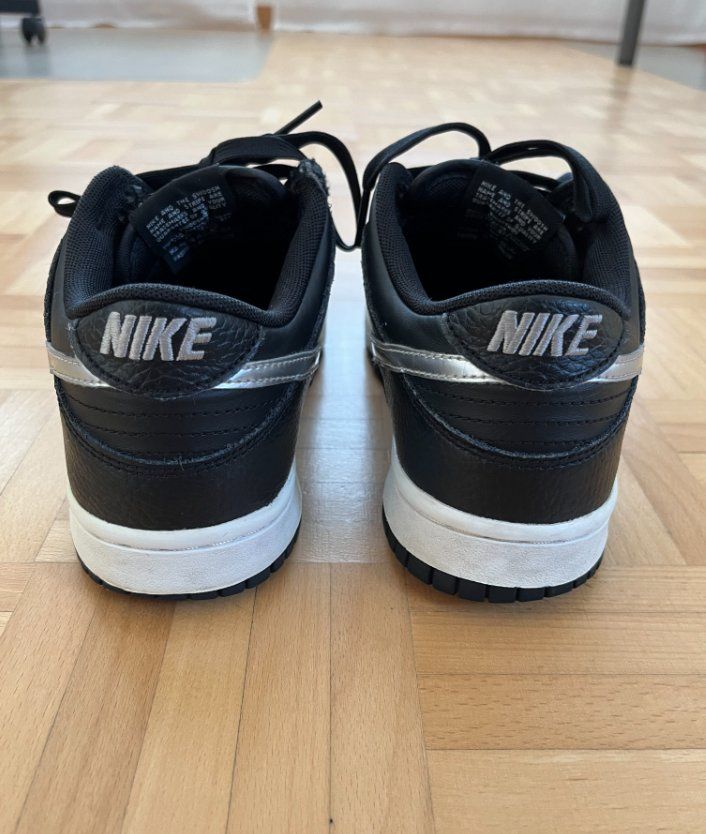 Nike Scarpe da uomo: Nike Dunk Low Black/Silver Gr.38.5 – Usato da Adliswil venduto da rit_z7rt 4