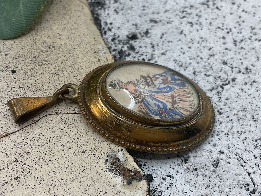 Ciondoli: Antiker Anhänger TLM mit Handmalerei – Usato da Luzern venduto da S.Kern01 1