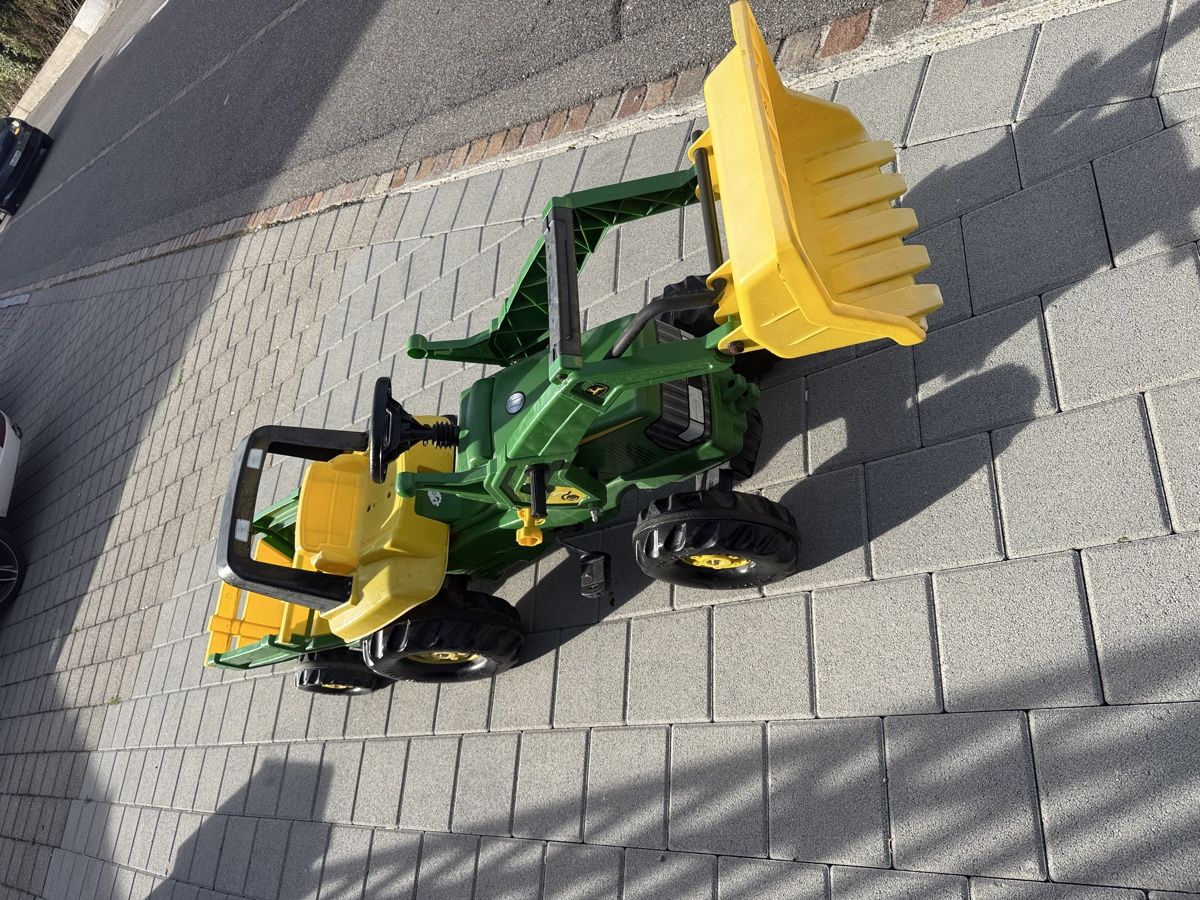 John Deere Veicoli per bambini: John Deere Traktor mit Anhänger – Usato da Hunzenschwil venduto da D2022R 3
