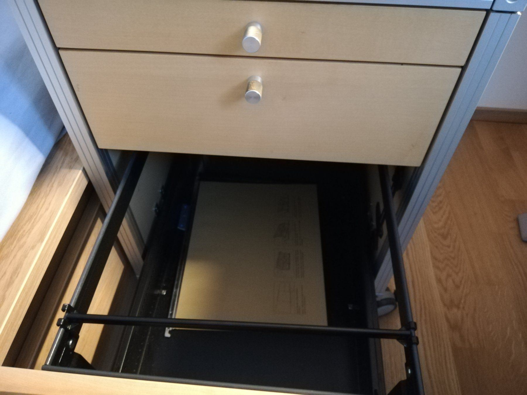 Korpus: Rollcontainer / Schubladen mit Rollen – Gebraucht aus Zürich von lim_6sf6 2