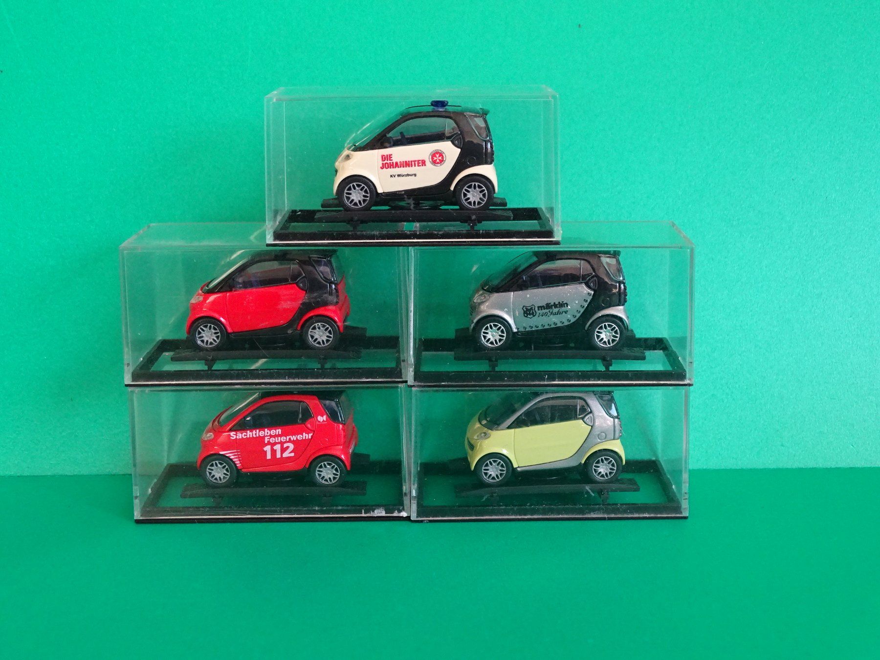 Busch Modellini d'auto: 5x Smart von Busch 1/87 – Nuovo (secondo la descrizione) da Bretzwil venduto da Meex