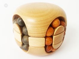 Playtastic Geduldspiel aus Holz Magic Beads Logic Puzzle
