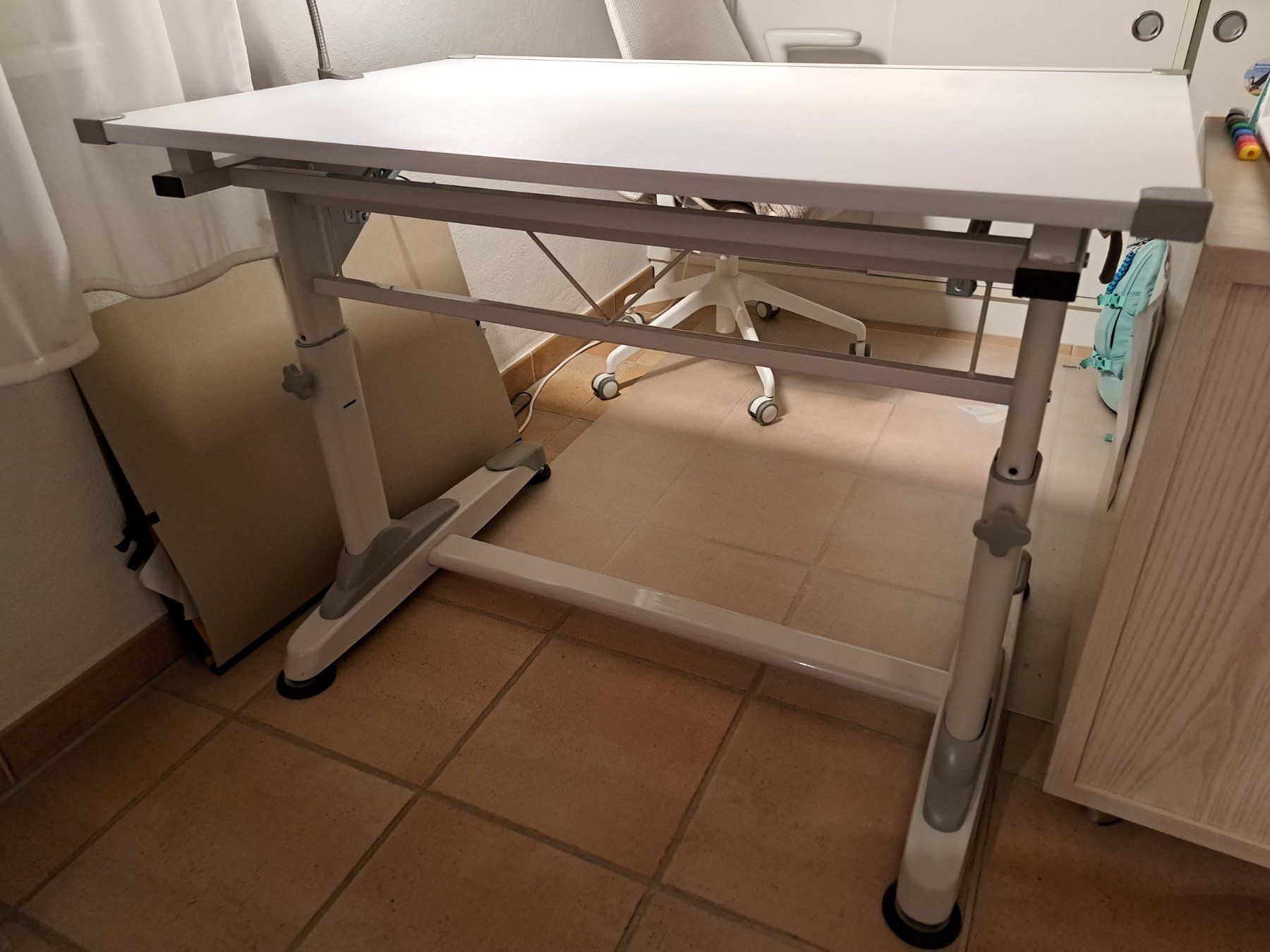 Scrivanie: Kinderpult, höhenverstellbar – Usato da Steinmaur venduto da hischa