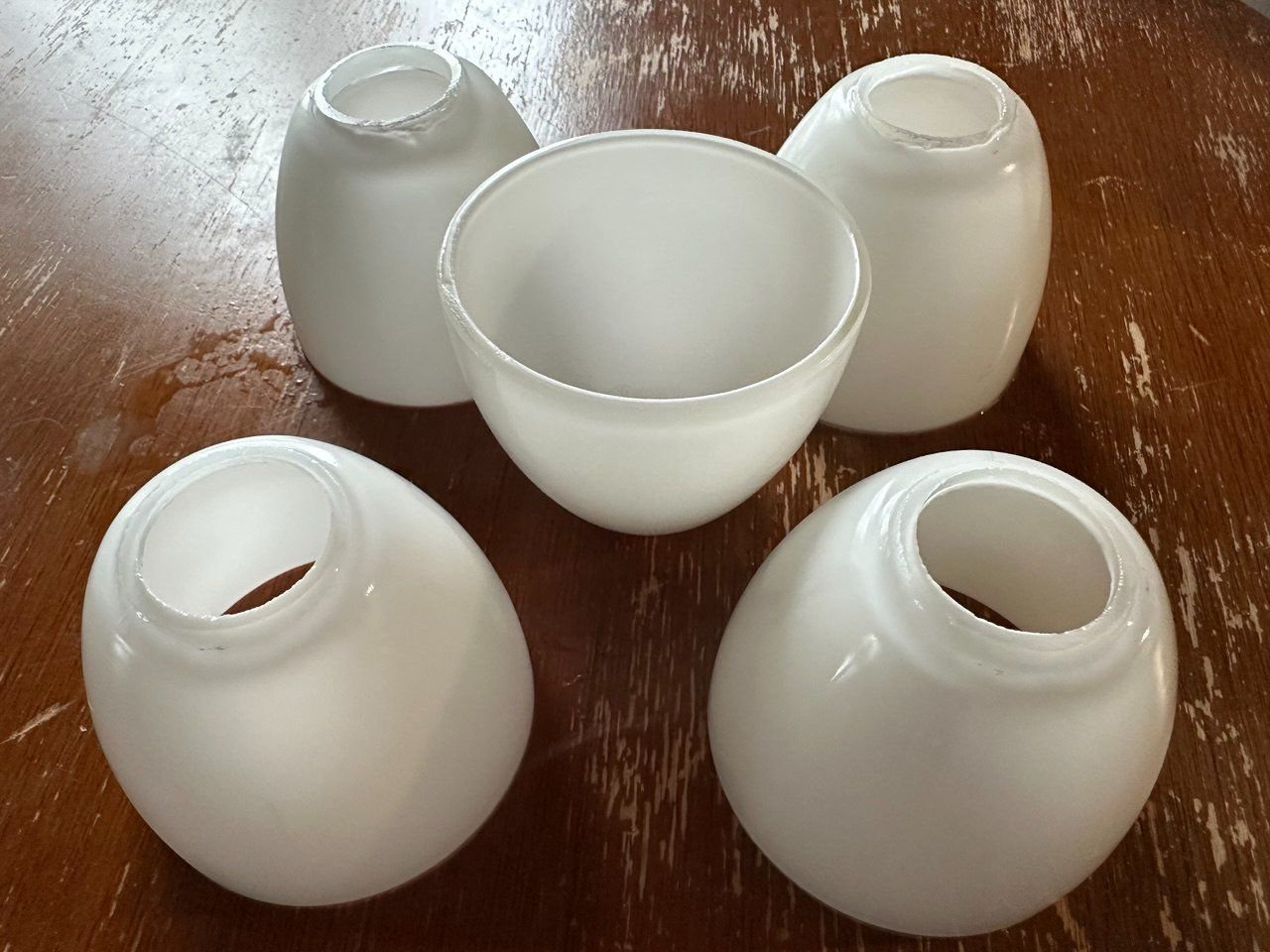 Lampenschirme: Lampenschirm Glas 5 Stück – Gebraucht aus Fribourg von Margaret18