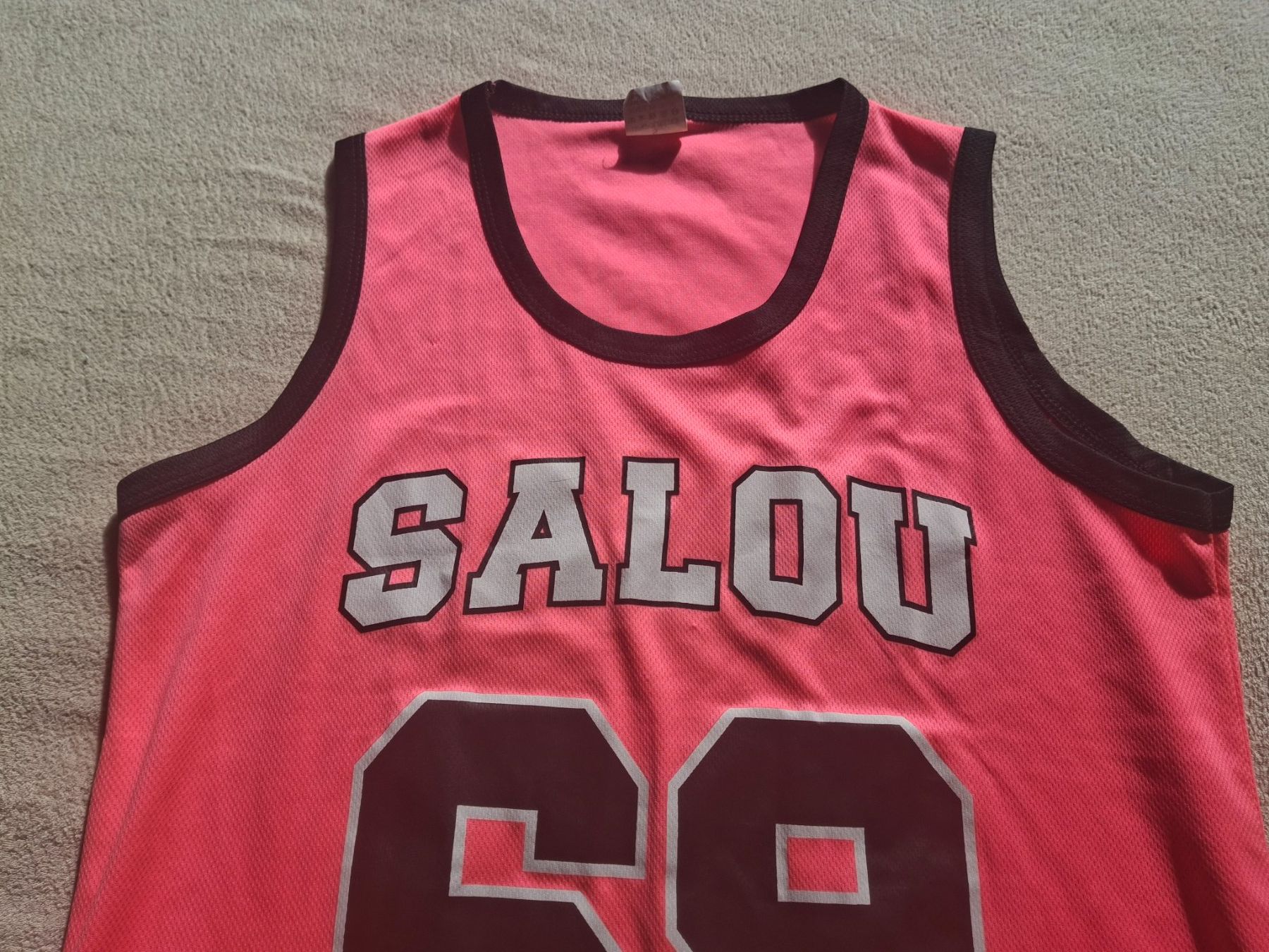 T-shirt: T-shirt - liquette rose taille S marque Nirvana – Usato da Villiers venduto da san_jn5w 3