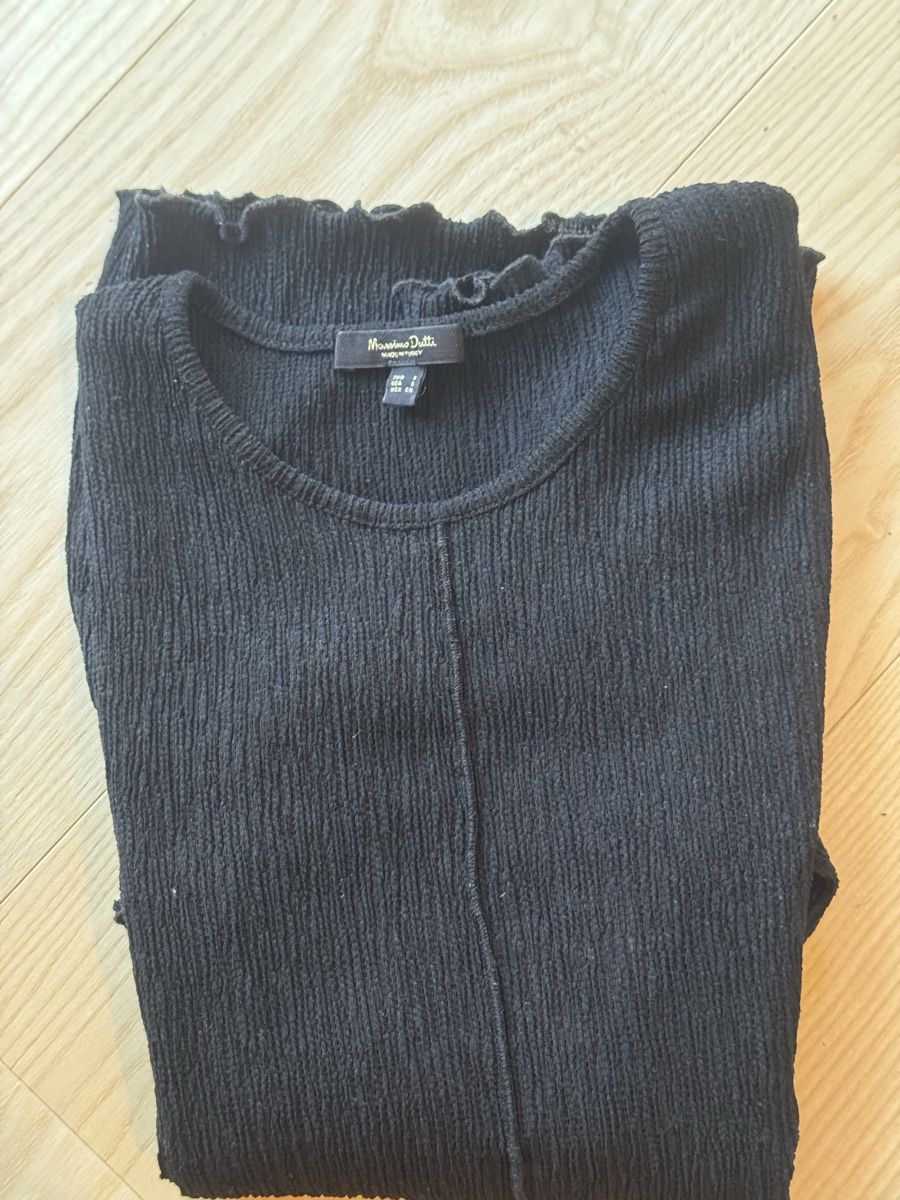 Massimo Dutti Tops: Black top Massimo Dutti size xs – D'occasion à Zürich par ana_snm5 1