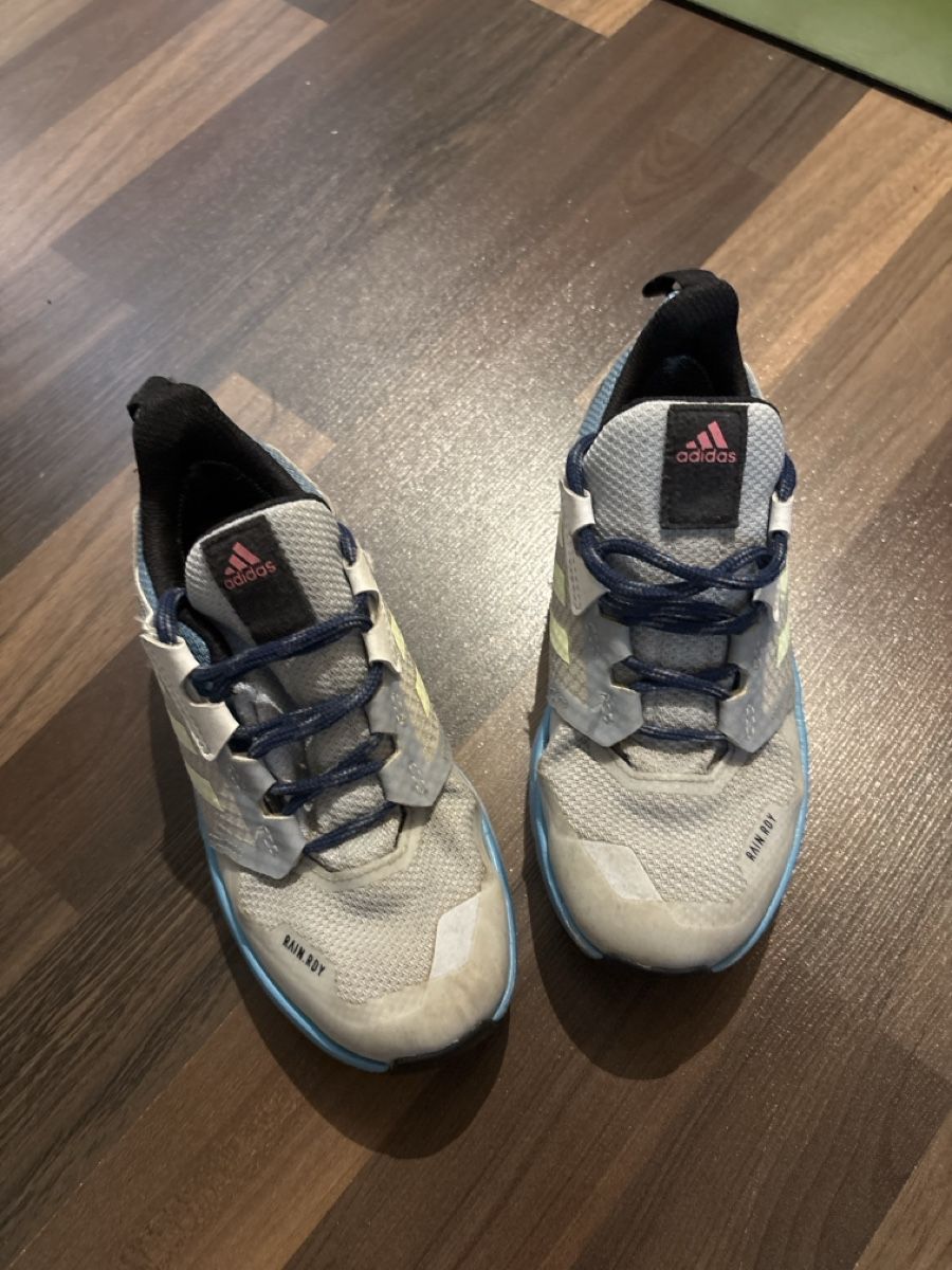Adidas Scarpe per ragazzi: Adidas Terrex Wanderschuhe Grösse 32 gebraucht – Usato da Goldingen venduto da OnlineVerk