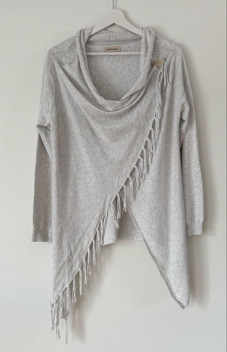 Repeat Maglioni & Felpe: REPEAT Damen Strick Poncho Cardigan Gr. S Hellgrau  – Nuovo (secondo la descrizione) da Flumenthal venduto da SecondLove_CH
