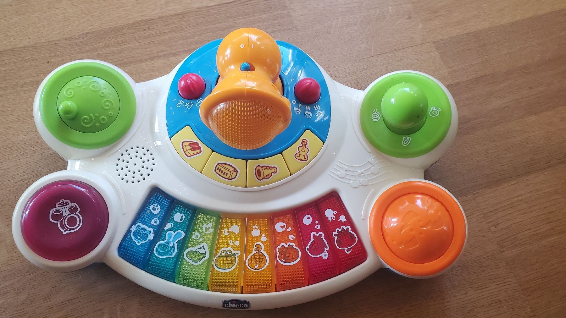 Chicco Spielzeuge: Chicco DJ Mixer Baby Piano – Gebraucht aus Stäfa von lookilooki 1