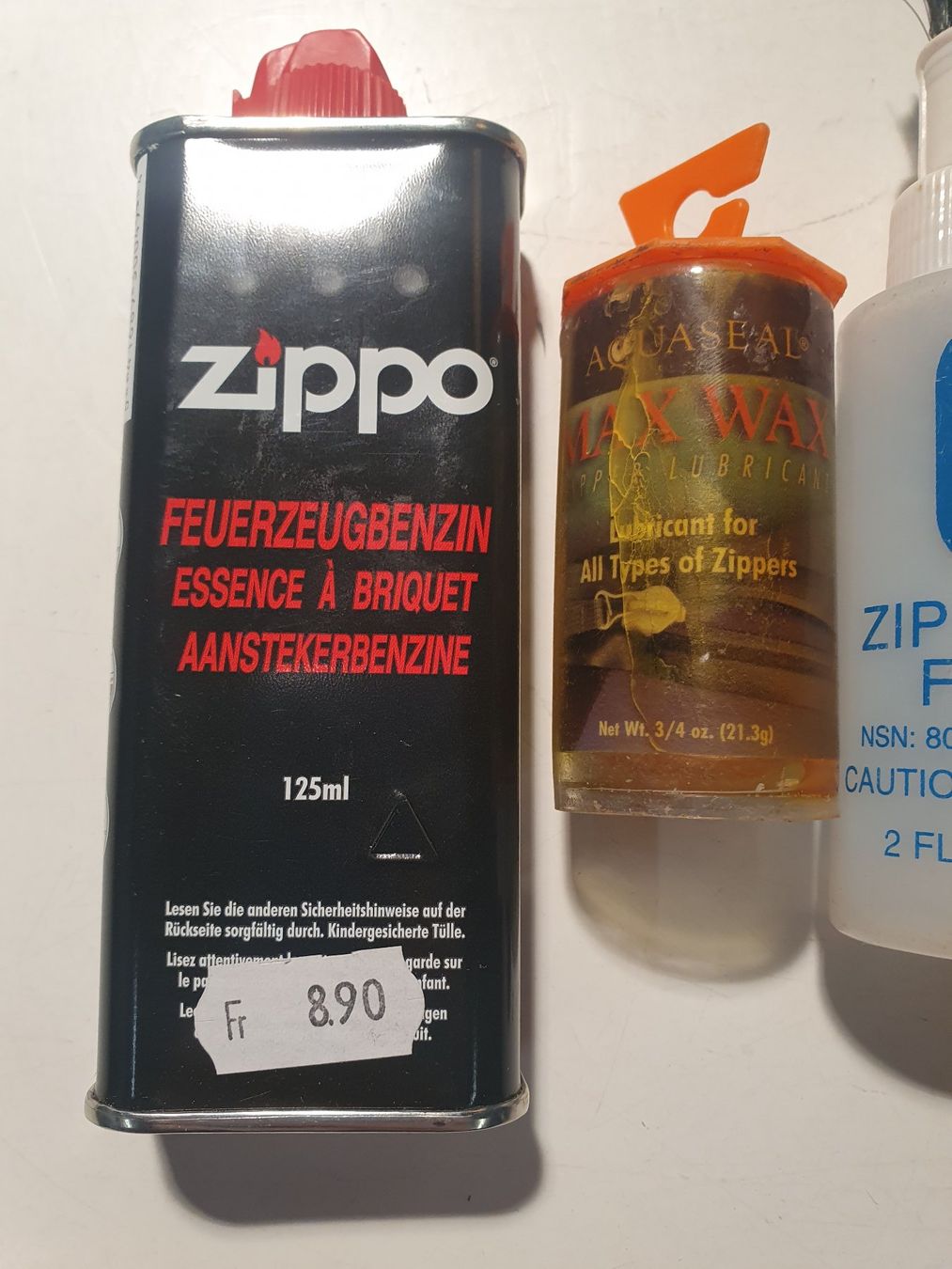 Accendini: Div Benzinfeuerzeug Plflegemittel – Usato da Zürich venduto da loosebone 1