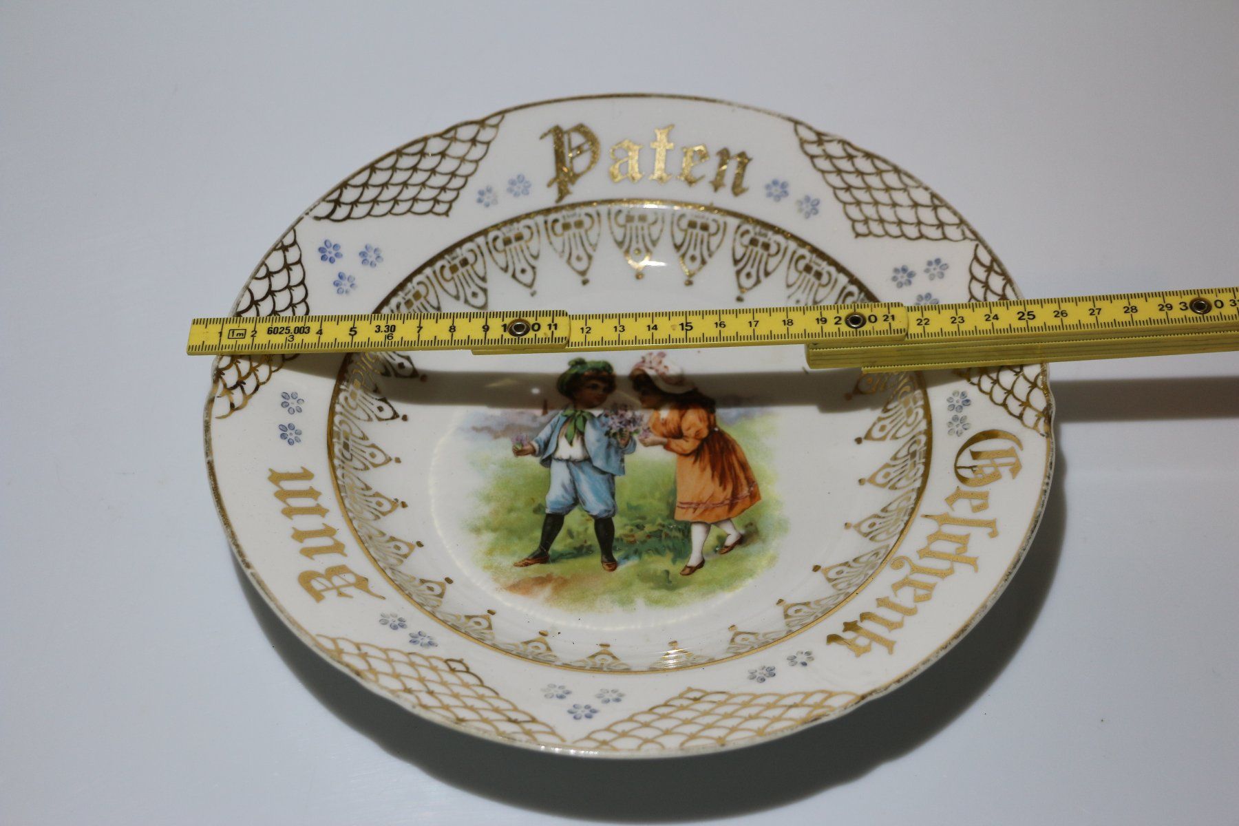 Teller: Nostalgischer Sammelteller – Gebraucht aus Corminboeuf von antikerverkauf 1