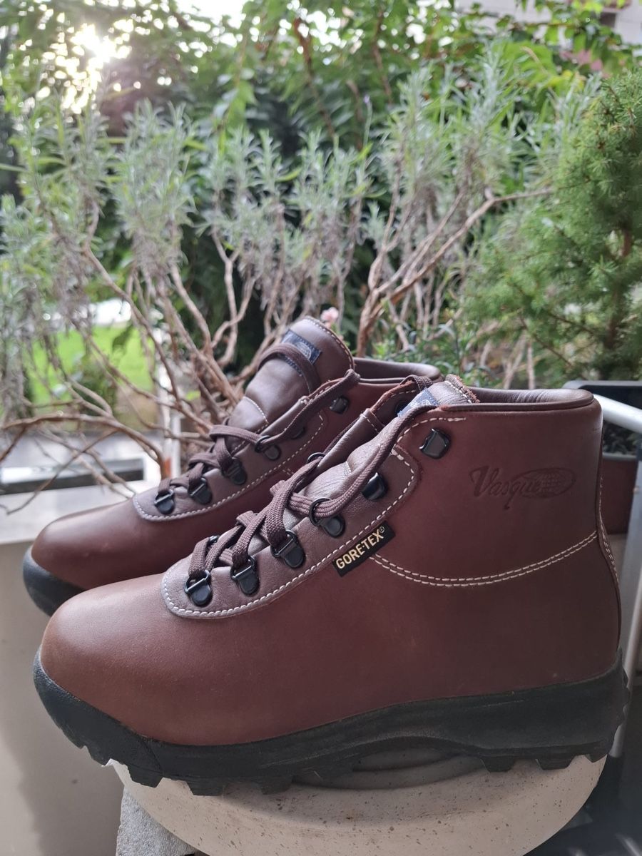 Chaussures hommes: Goretex Wanderschuhe Vasque Grösse 41,5 – Neuf (Voir description) à Buttikon SZ par Buecherwurm.