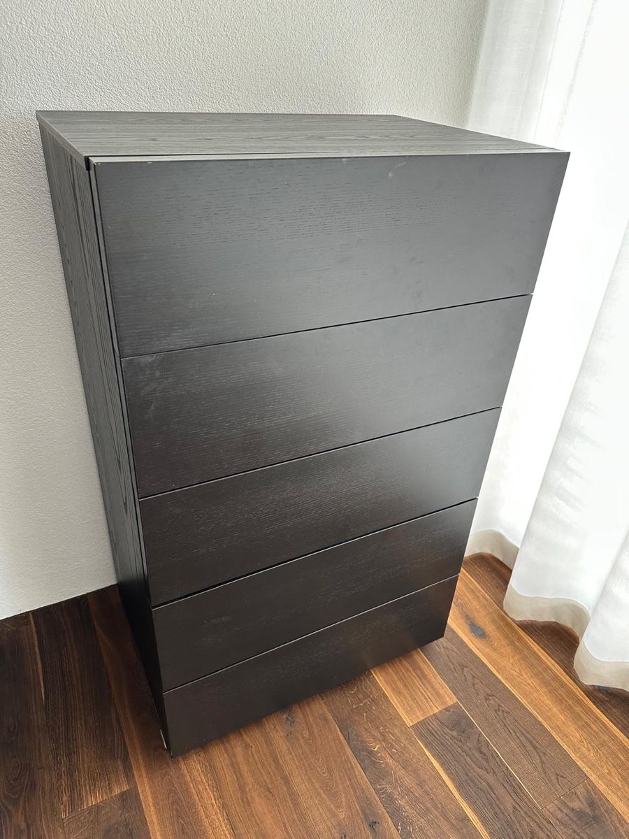 Cassettiere: IKEA Kommode schwarz Holz furniert – Usato da Jonen venduto da chrispluess