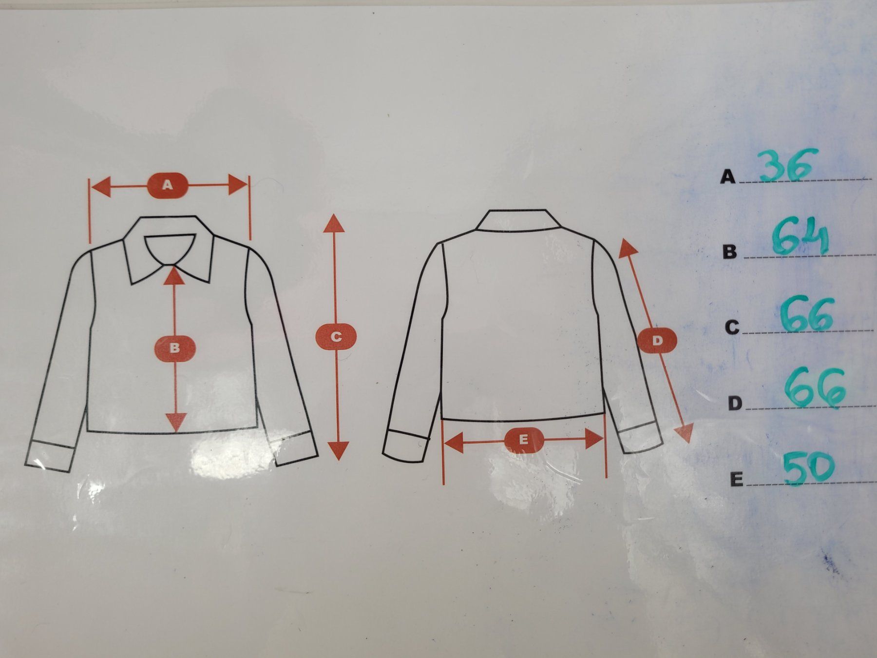 Tchibo Giacche: TCHIBO Veste de sport rose – Usato da Lausanne venduto da PlusValue_Lausanne 3
