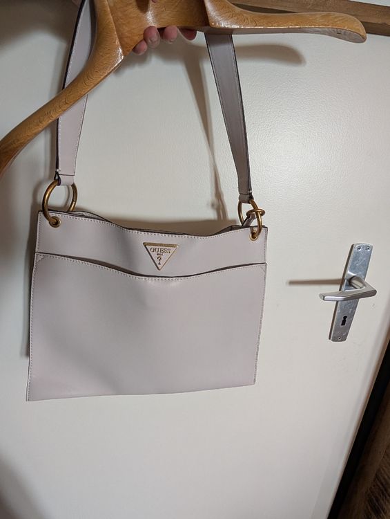 Guess Borse da donna: Sac GUESS gris clair – Usato da Cheseaux-Lausanne venduto da loscaptos 1