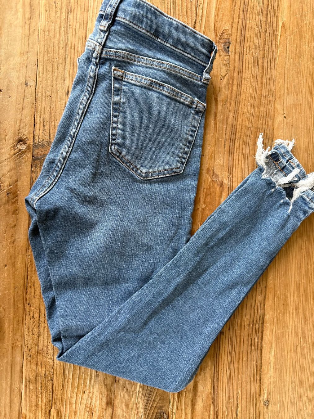 Topshop Jeans: Topshop Jeans W 26 L 32 – Usato da Kirchdorf AG venduto da coco123