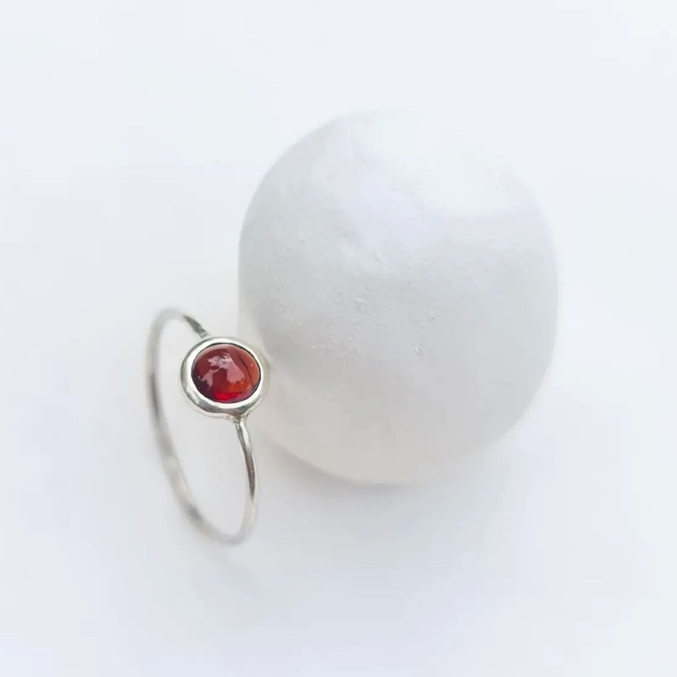 Ringe: Silber Ring mit Granat (Morogoro, Tansania) EU52 – Neu und originalverpackt aus Olten von Lulu_Amani
