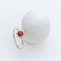 Silber Ring mit Granat (Morogoro, Tansania) EU52