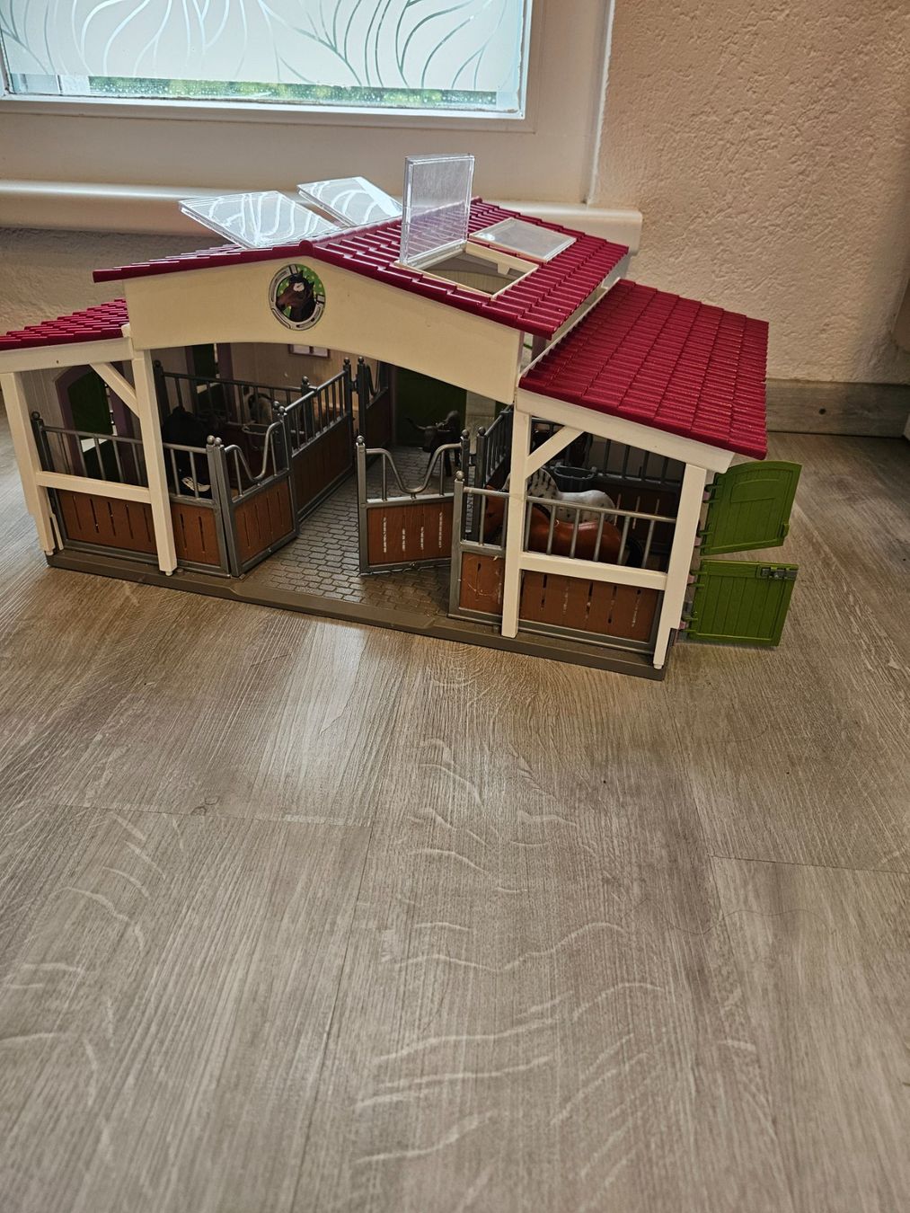 Schleich Giocattoli: Bauernhof. Pferdestall mit Tieren. – Usato da Kriessern venduto da Bugggyyy 2