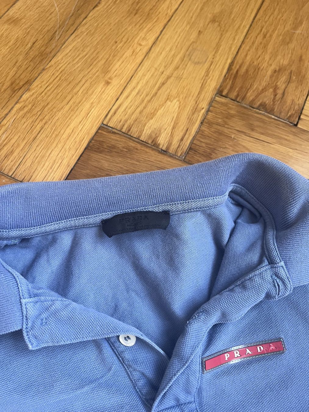 Prada Polos: Prada - Blue Polo Shirt Preloved – D'occasion à Genève par appearance.fr 3