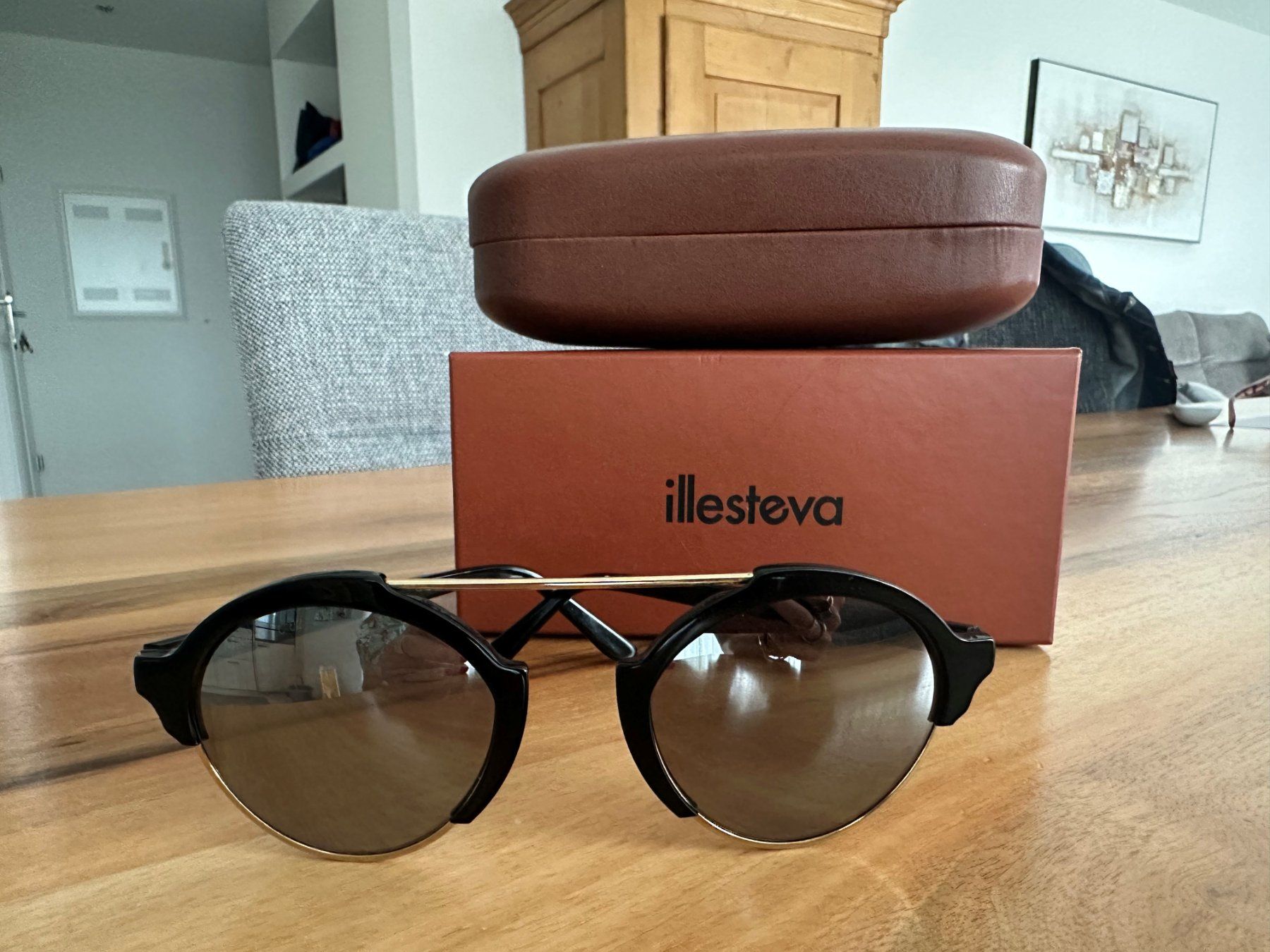 Occhiali & Lenti: Sonnenbrille Illsteva – Usato da Lostorf venduto da Rensolric