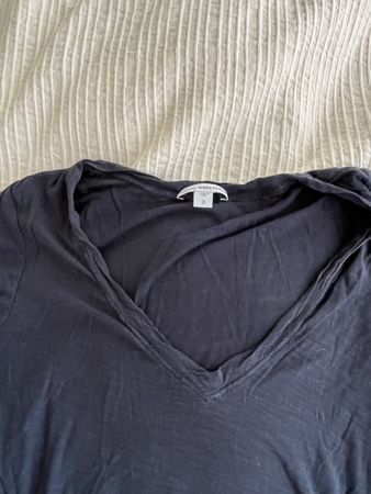2 dunkelblaue Peres T shirt, V Ausschnitt M