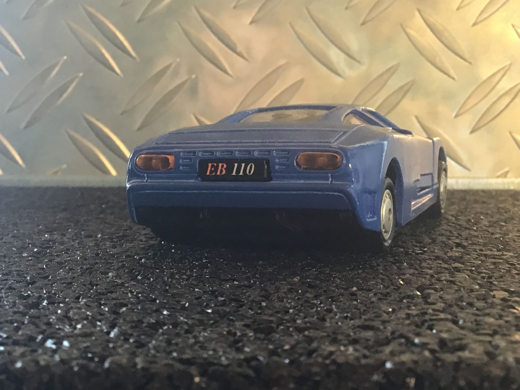 Bugatti Modellini d'auto: MAISTO SUPERCAR COLLECTION BUGATTI EB 110 – Usato da Männedorf venduto da Spezial-Modelle 2