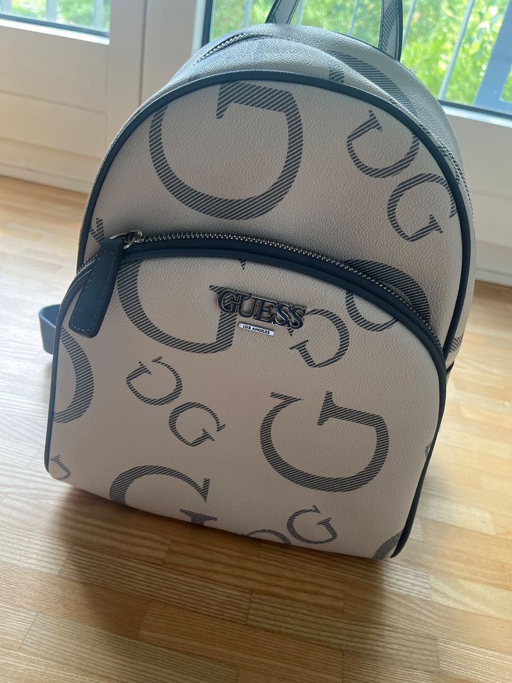 Guess Rucksäcke: Guess Rucksack – Neu und originalverpackt aus Seuzach von Black_sheep