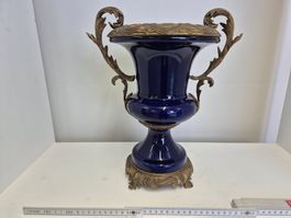 Porzellanvase Barockstil kobaltblau Bronzegriffe vergoldet