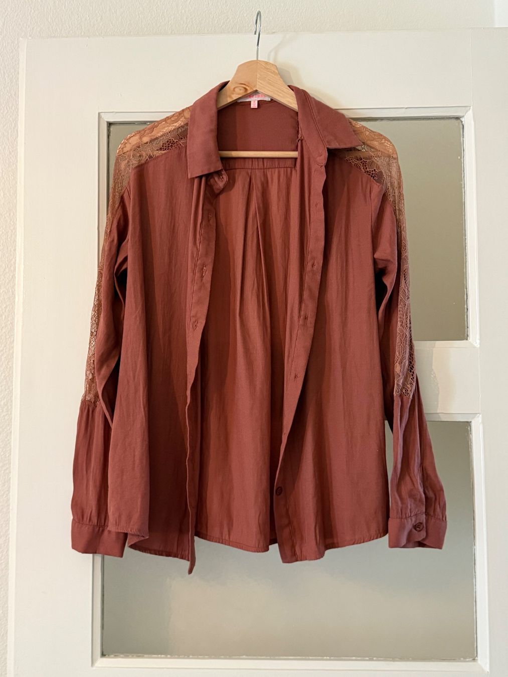 Blusen: Bluse mit Spitze - Grösse M – Gebraucht aus Basel von zukk_ 1
