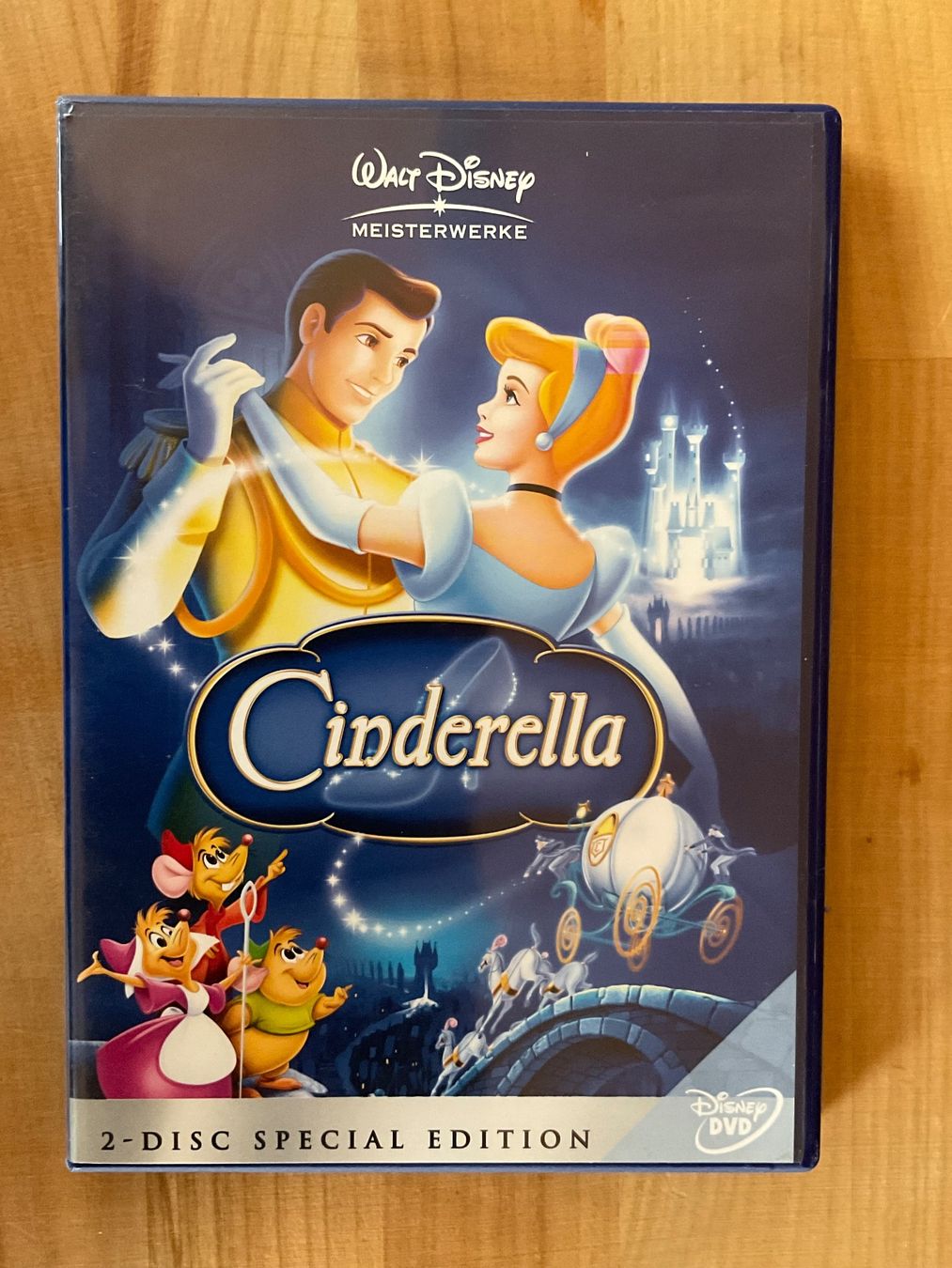 Tutti i DVDs: DVD Cinderella – Usato da Rümlang venduto da Sambas19