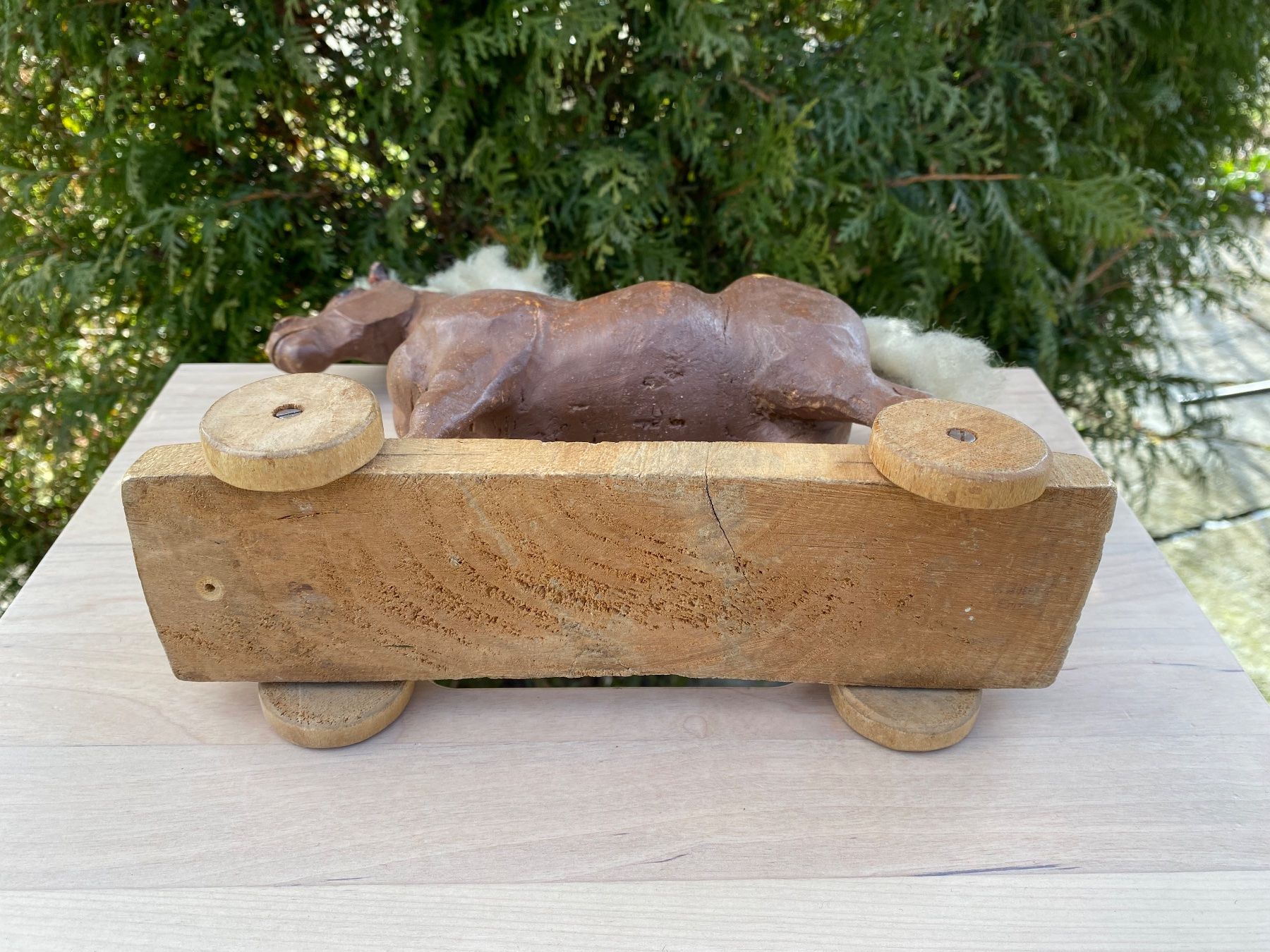 Campanacci mucche: schönes geschnitztes Holzpferd auf Rädern – Usato da Feldbach venduto da Fea1 7