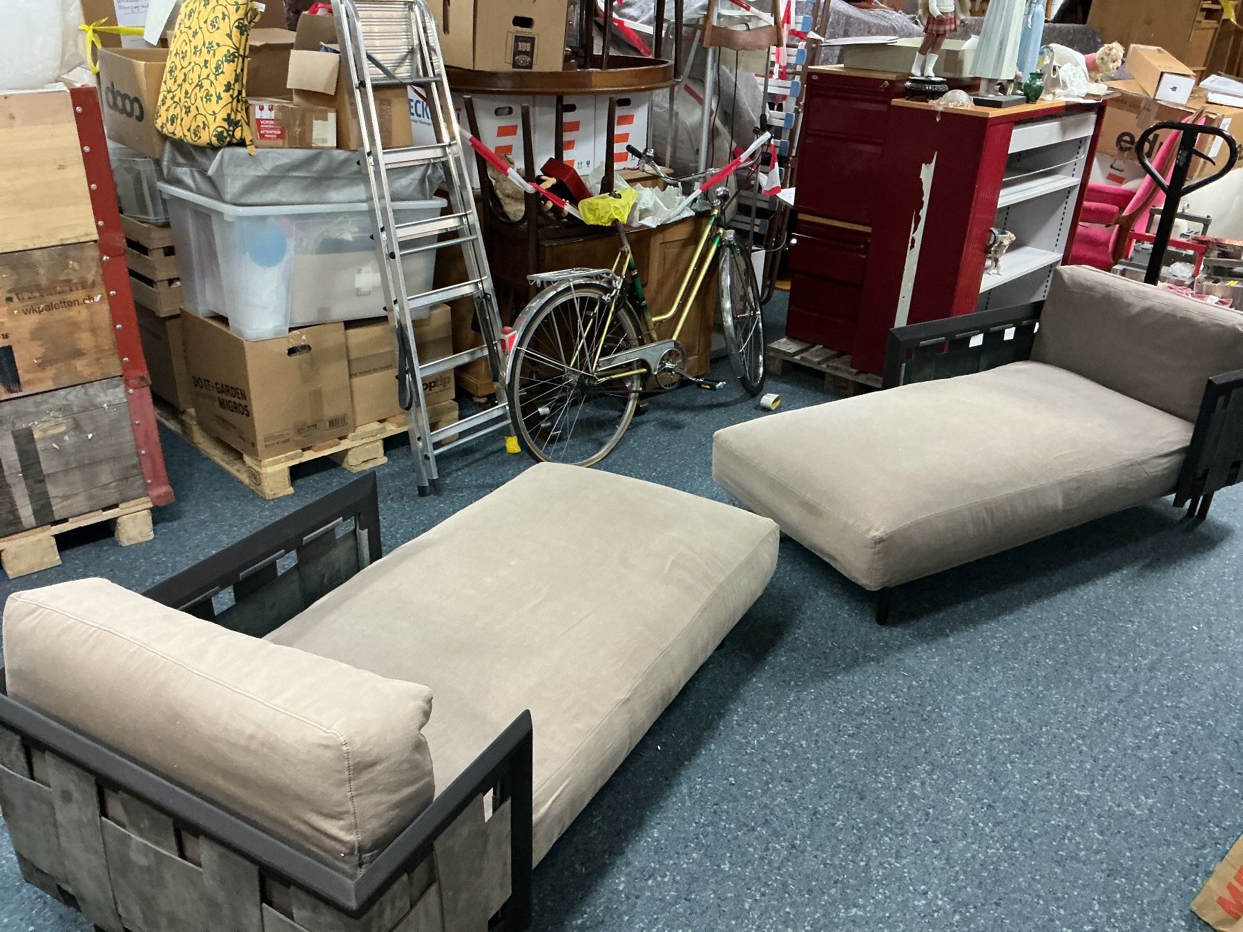 Divani: 2 Liegesofas – Usato da Bern venduto da vielerart