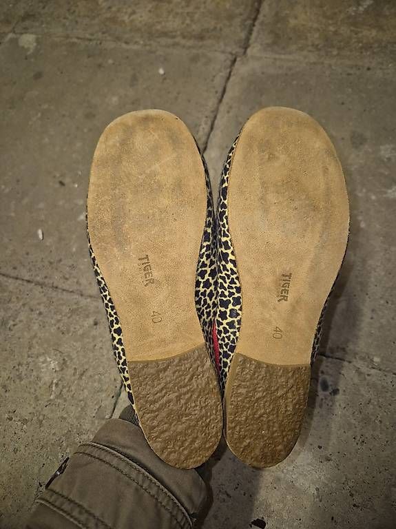 Scarpe da uomo: Tiger Bisluft Hausschuhe Grösse 40 – Nuovo e nell'imballaggio originale da Winterthur venduto da GiuliaCatalina 1