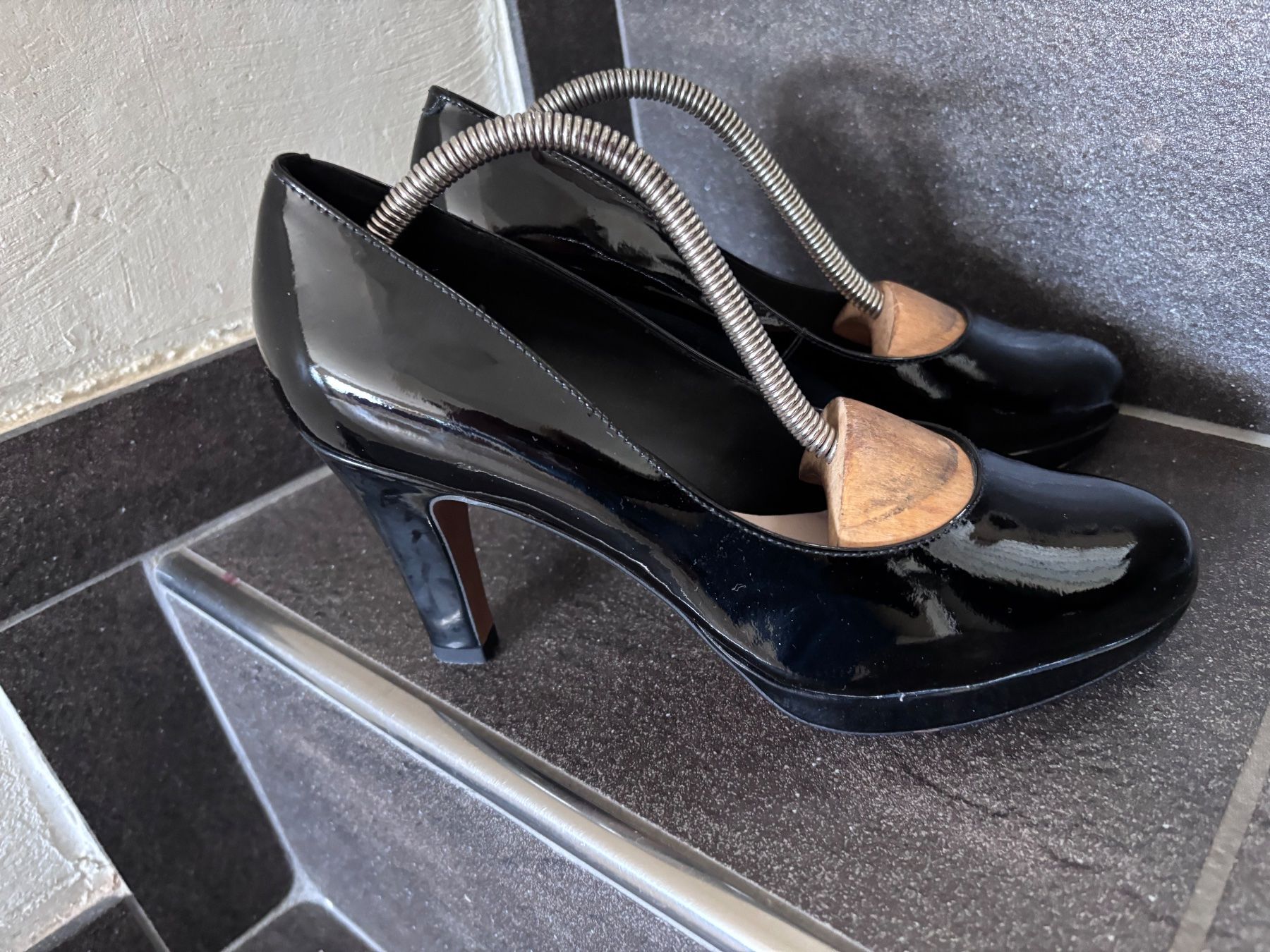 Clarks Scarpe da donna: High Heels Clarks 39 schwarz – Usato da Balsthal venduto da Uroby 1