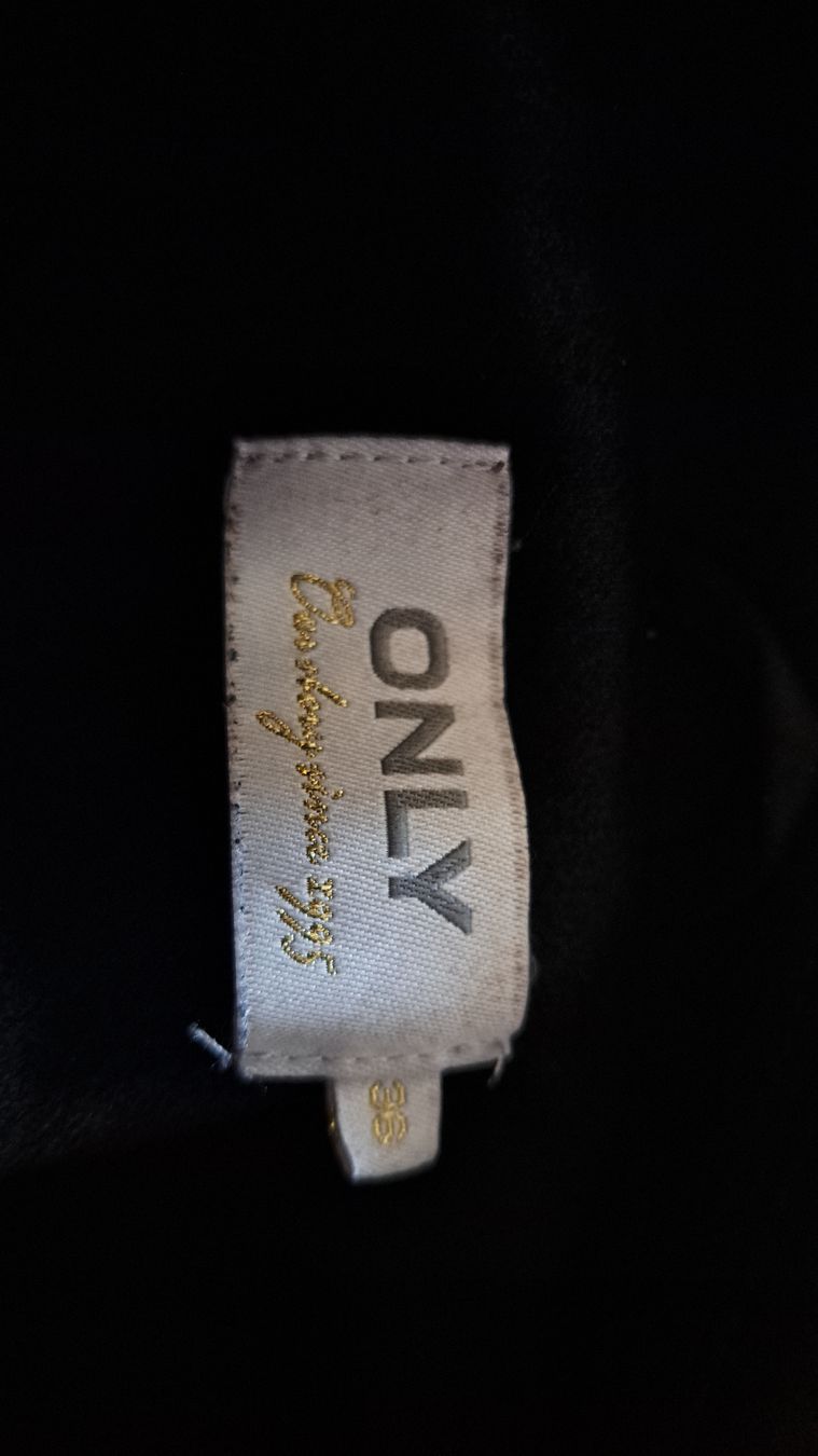 Only Giacche: ONLY Jacke Schwarz – Usato da Seengen venduto da ja6_65wp 3