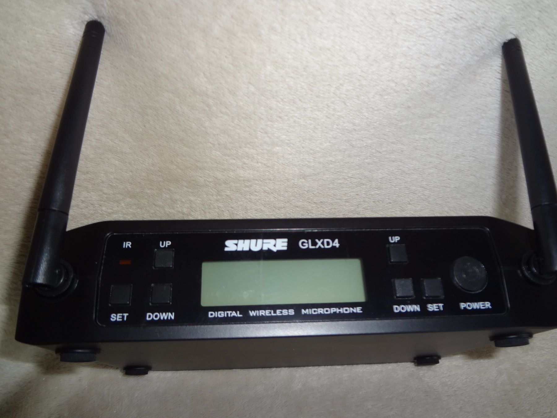 Shure Microfoni: Shure GLXD4 Beta 58a -  Microphone sans fil UHF set complet – Nuovo e nell'imballaggio originale da Aigle venduto da Prunellita 2
